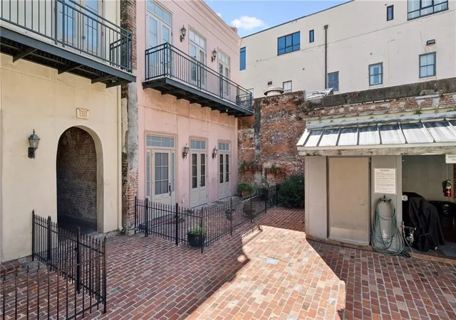 801-st-joseph-st-18-new-orleans-la-70113/hzid_f0b369f5