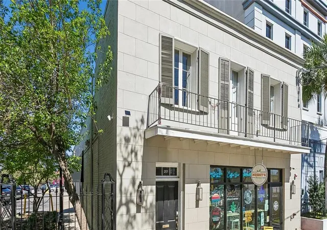427-esplanade-ave-201-new-orleans-la-70116/hzid_9f63d84b