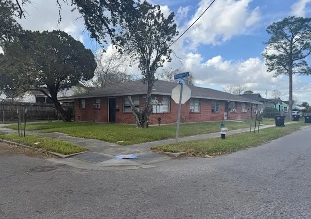 5335-burgundy-st-new-orleans-la-70117/hzid_210b22b2