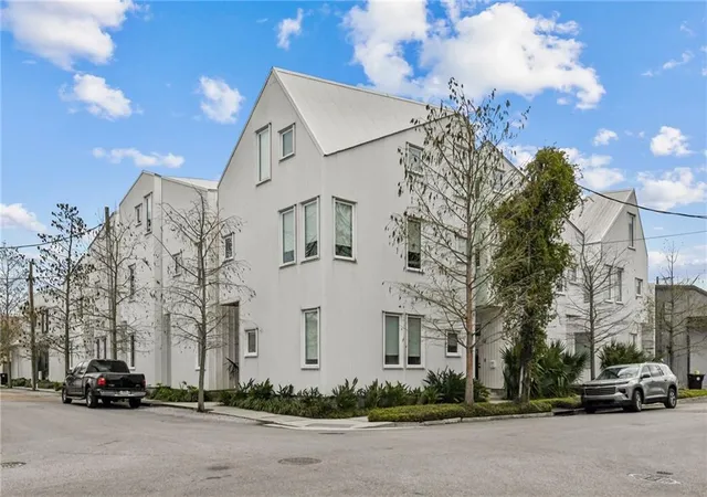 455-ninth-st-b-new-orleans-la-70115/hzid_b5d08e57