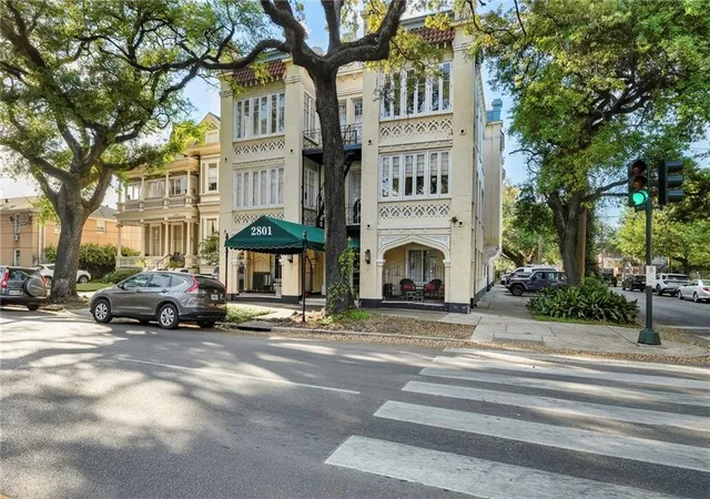 2801-st-charles-ave-106g-new-orleans-la-70115/hzid_56252ab9