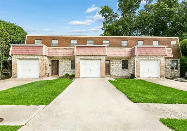 3707-11-stefano-st-metairie-la-70002/hzid_a576211f