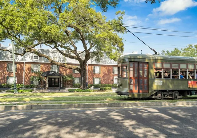 3201-st-charles-ave-230-new-orleans-la-70115/hzid_65fc1c5b