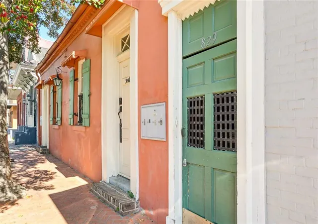 829-ursulines-ave-7-new-orleans-la-70116/hzid_9ca9ab6b