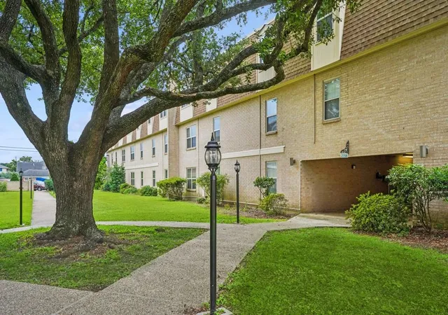 2708-whitney-pl-812-metairie-la-70002/hzid_e6136a76