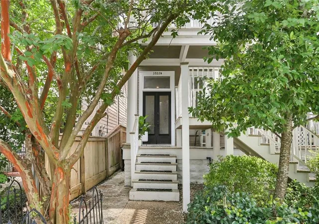 3922-cleveland-ave-b-new-orleans-la-70119/hzid_93f73dd9