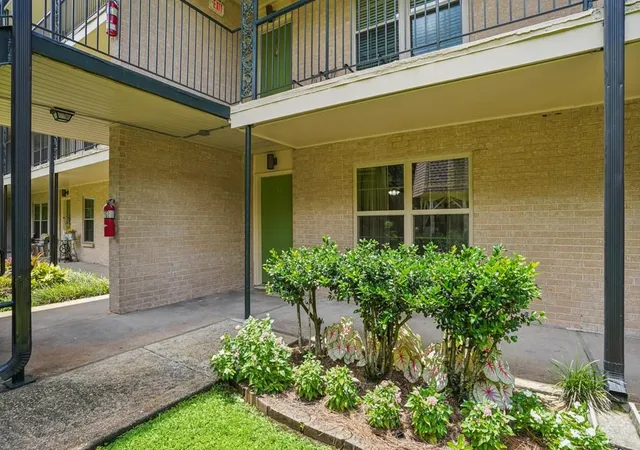2732-whitney-pl-101-metairie-la-70002/hzid_ca634b5a
