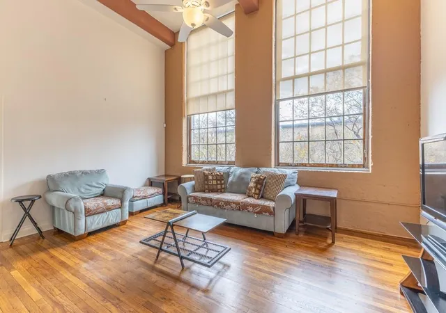 920-poeyfarre-st-261-new-orleans-la-70130/hzid_93dfa5d2