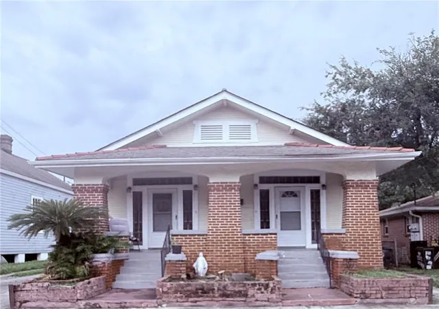 5107-09-burgundy-st-new-orleans-la-70117/hzid_430ae4cf