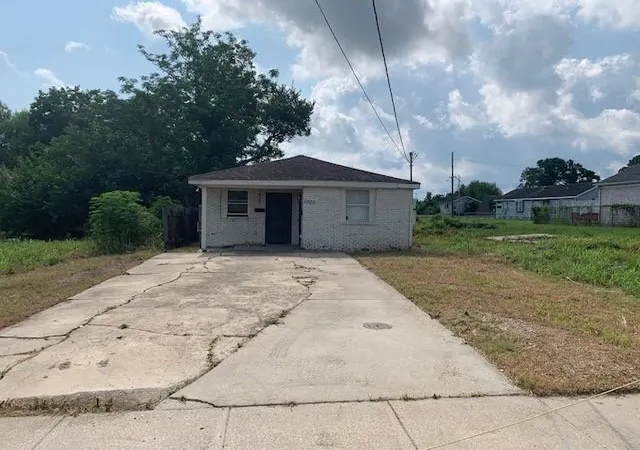 1025-flood-st-new-orleans-la-70117/hzid_c99194c9