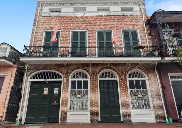 818-bourbon-st-1a-new-orleans-la-70116/hzid_620fa98d