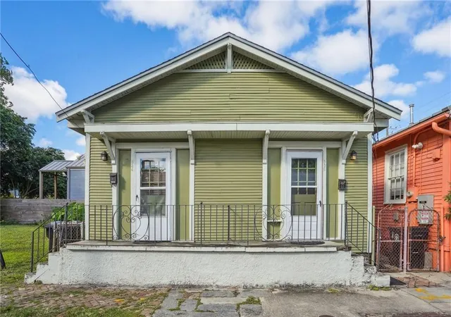 534-36-marigny-st-new-orleans-la-70117/hzid_9a077bbc