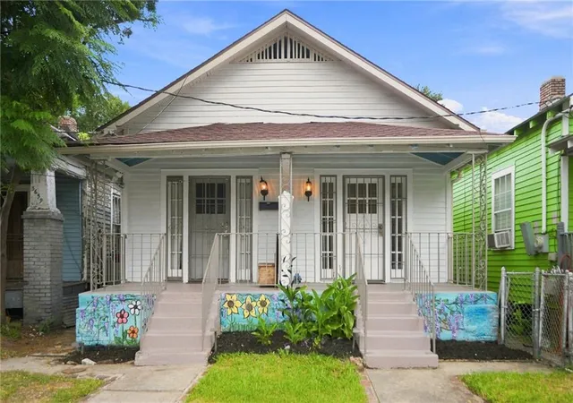 3655-57-tchoupitoulas-st-new-orleans-la-70115/hzid_cb1ac332