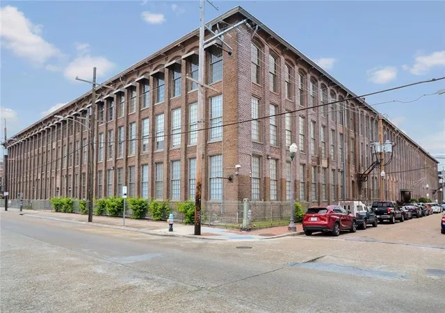 920-poeyfarre-st-355-new-orleans-la-70130/hzid_5f90b0d3
