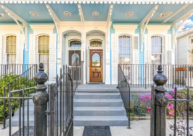 1220-harmony-st-1220-new-orleans-la-70115/hzid_6bdb42e1