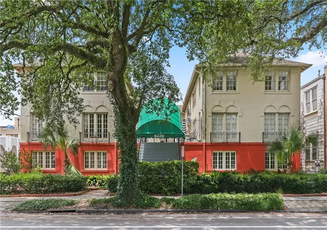 4239-st-charles-ave-i-new-orleans-la-70115/hzid_d2c5dba0