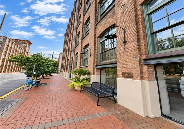 1107-s-peters-st-117-new-orleans-la-70130/hzid_65c4d448