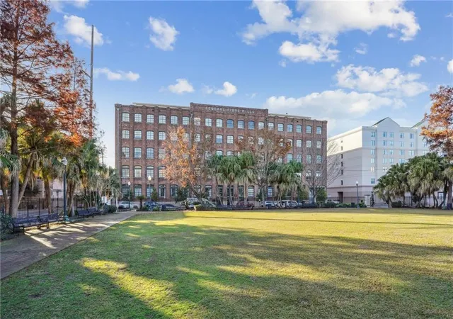 1107-s-peters-st-404-new-orleans-la-70130/hzid_9c8483dc
