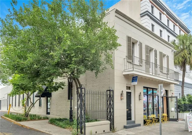 427-esplanade-ave-201-new-orleans-la-70116/hzid_9f63d84b