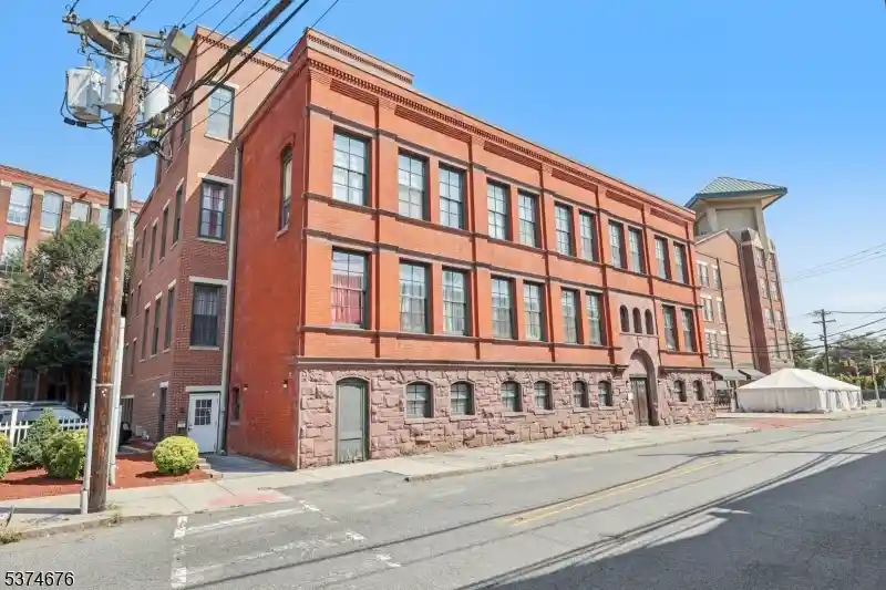 18-market-street-301-paterson-city-nj-07501/hzid_277a6e4e