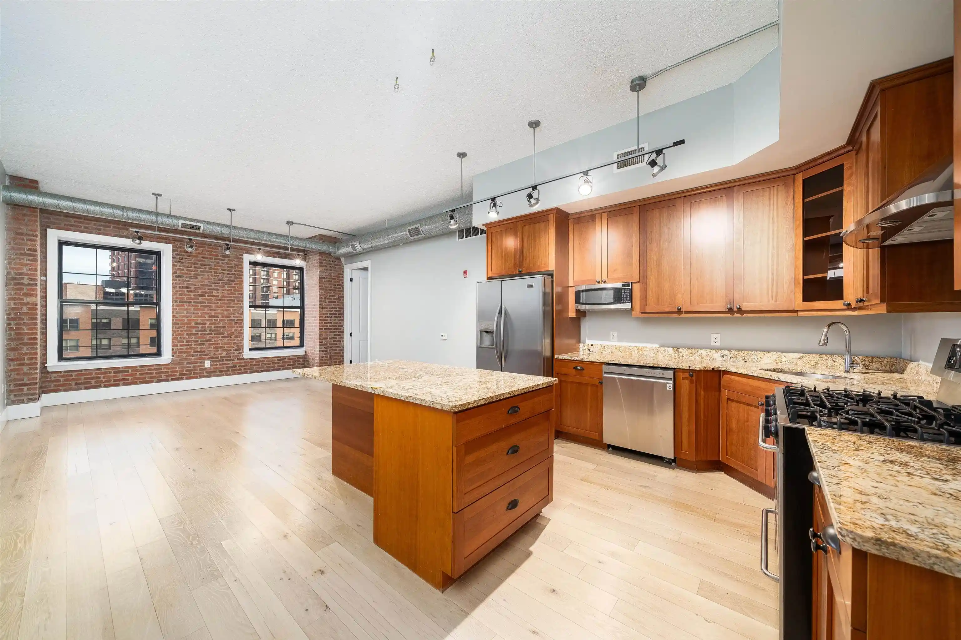 100-paterson-plank-rd-408-jersey-city-nj-07307/hzid_766148fc