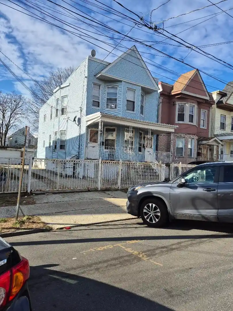 77-pearsall-ave-jersey-city-nj-07305/hzid_31f8d5b2