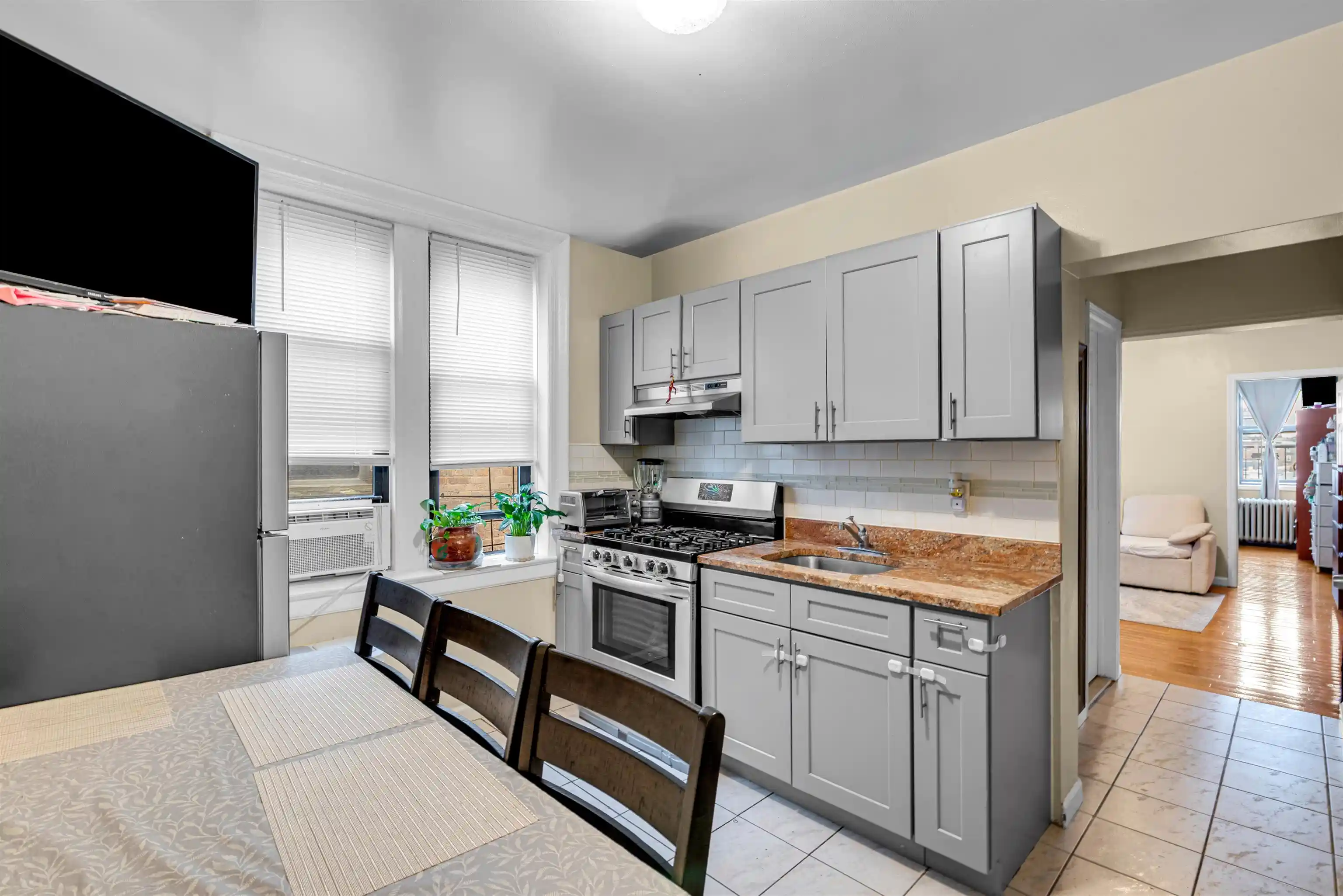 527-529-34th-st-d2-union-city-nj-07087/hzid_beb8c2c7