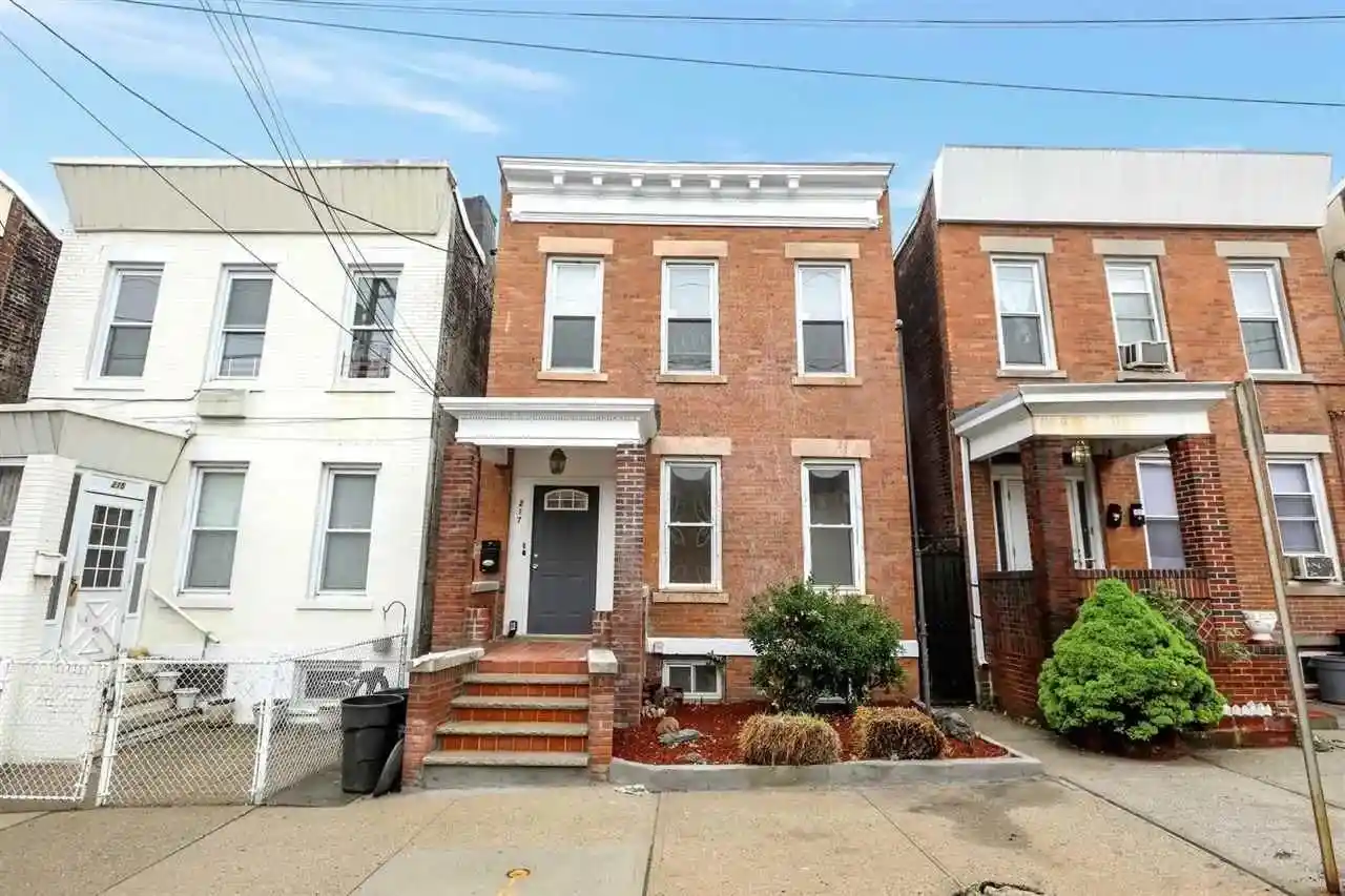 217-53rd-street-west-new-york-nj-07093/hzid_62e7e686