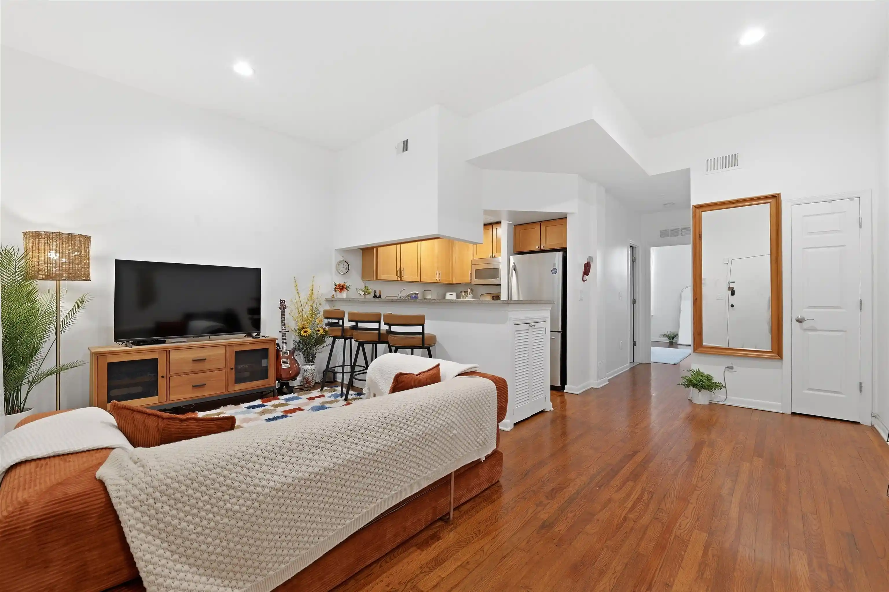 187-wayne-st-207c-jersey-city-nj-07302/hzid_2666df62