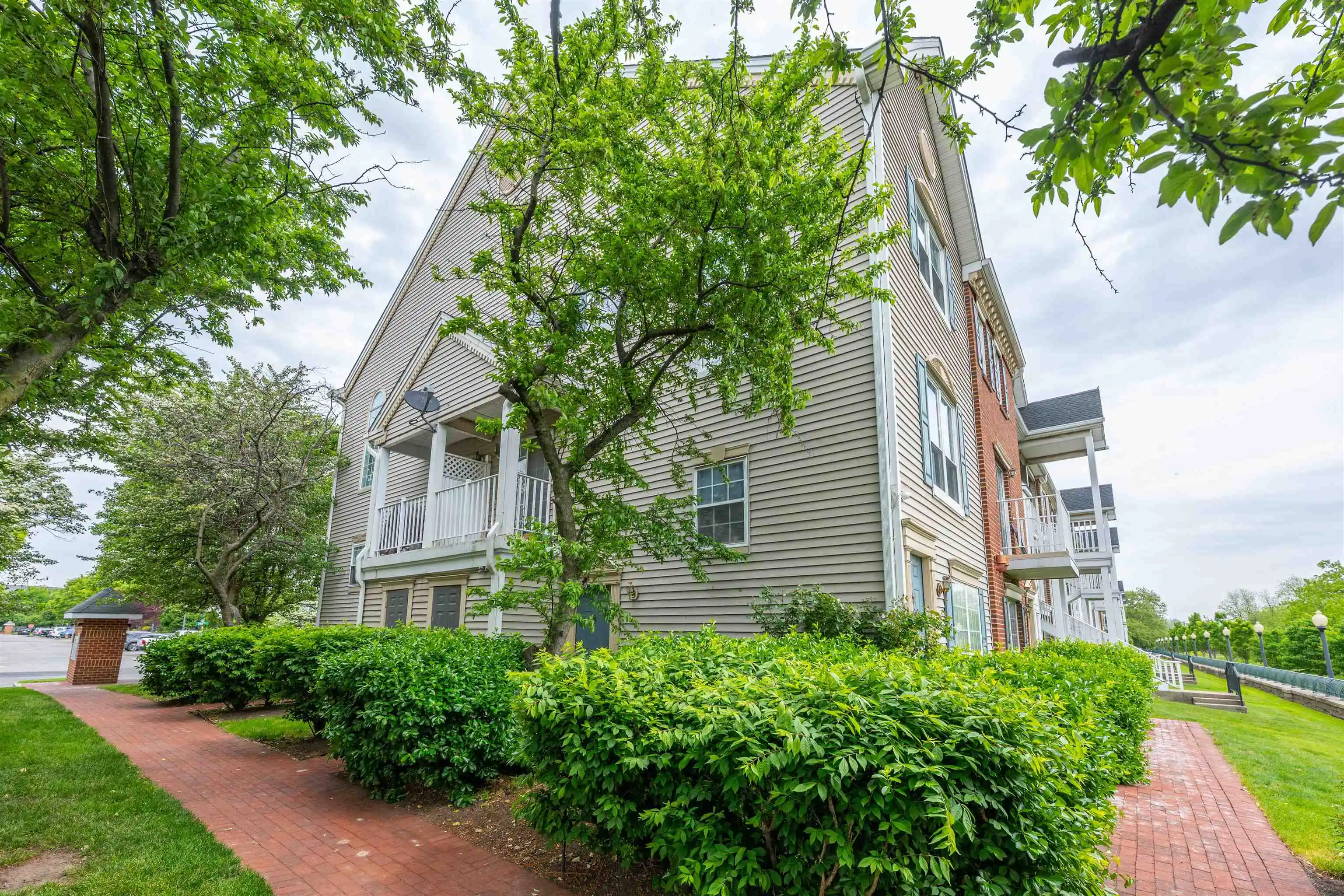 72-cherry-st-72-jersey-city-nj-07305/hzid_93d0489e