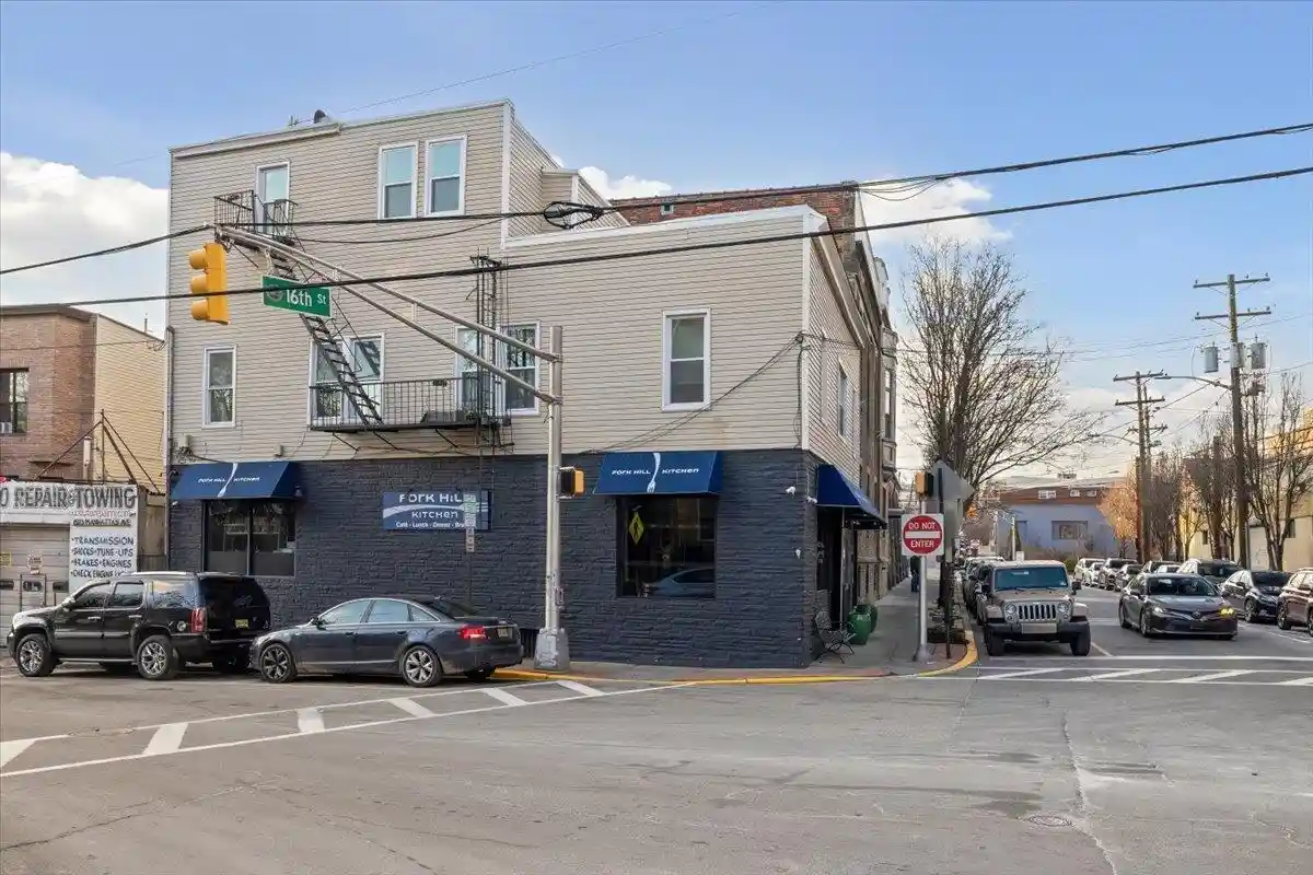 201-16th-street-union-city-nj-07087/hzid_a976ca35