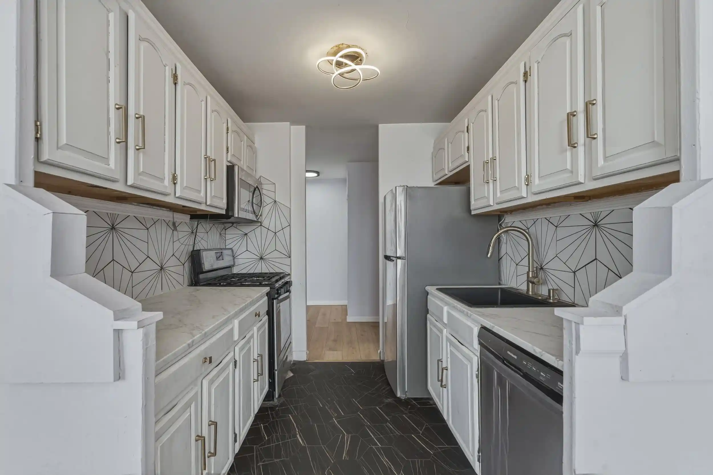 1225-kennedy-blvd-3f-bayonne-nj-07002/hzid_313a74c9