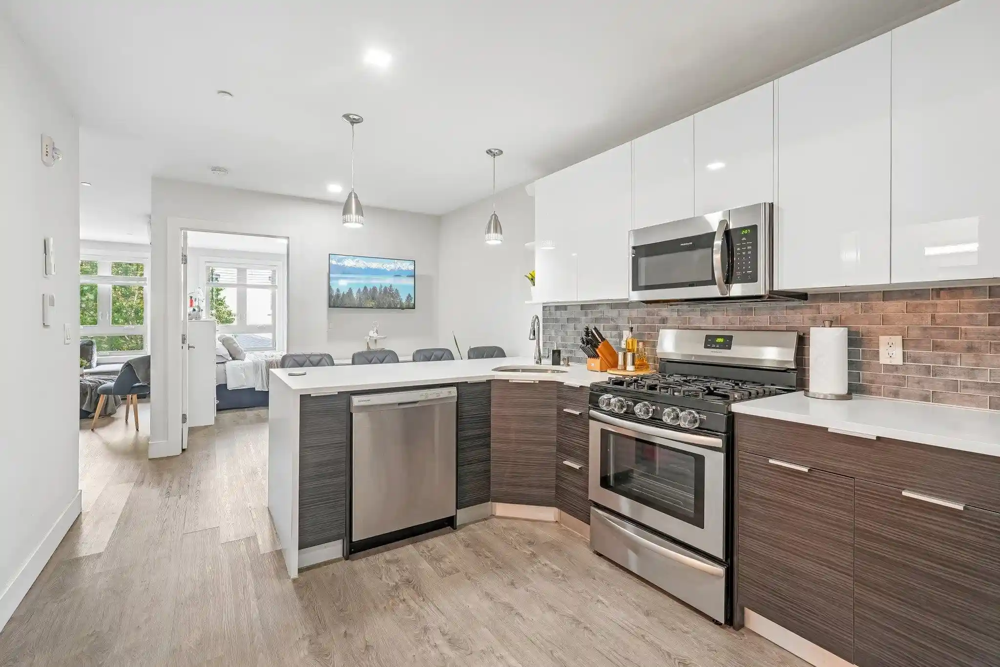 62-69th-st-guttenberg-nj-07093/hzid_88ed6821