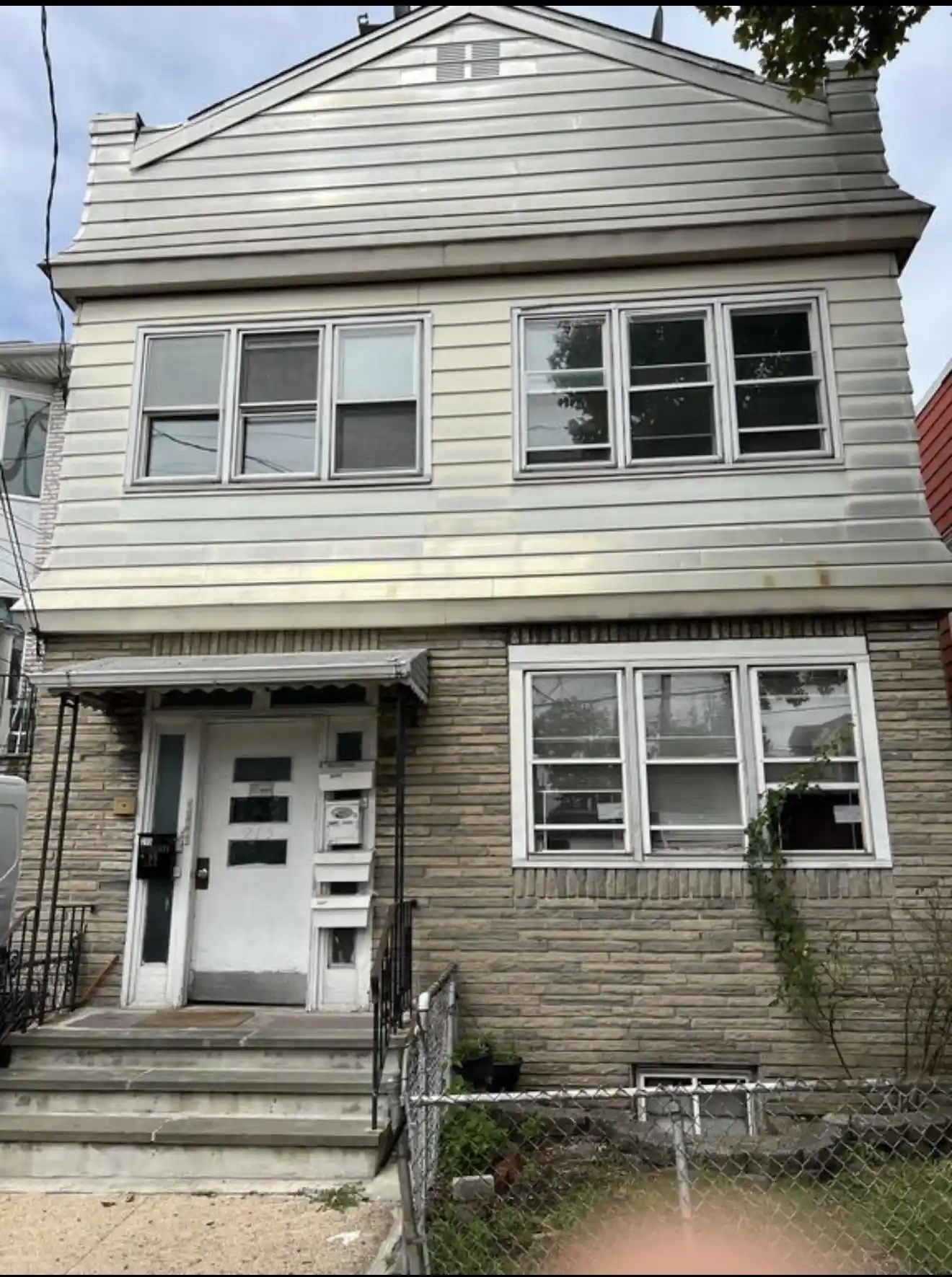 215-liberty-ave-jersey-city-nj-07306/hzid_f23e2a78