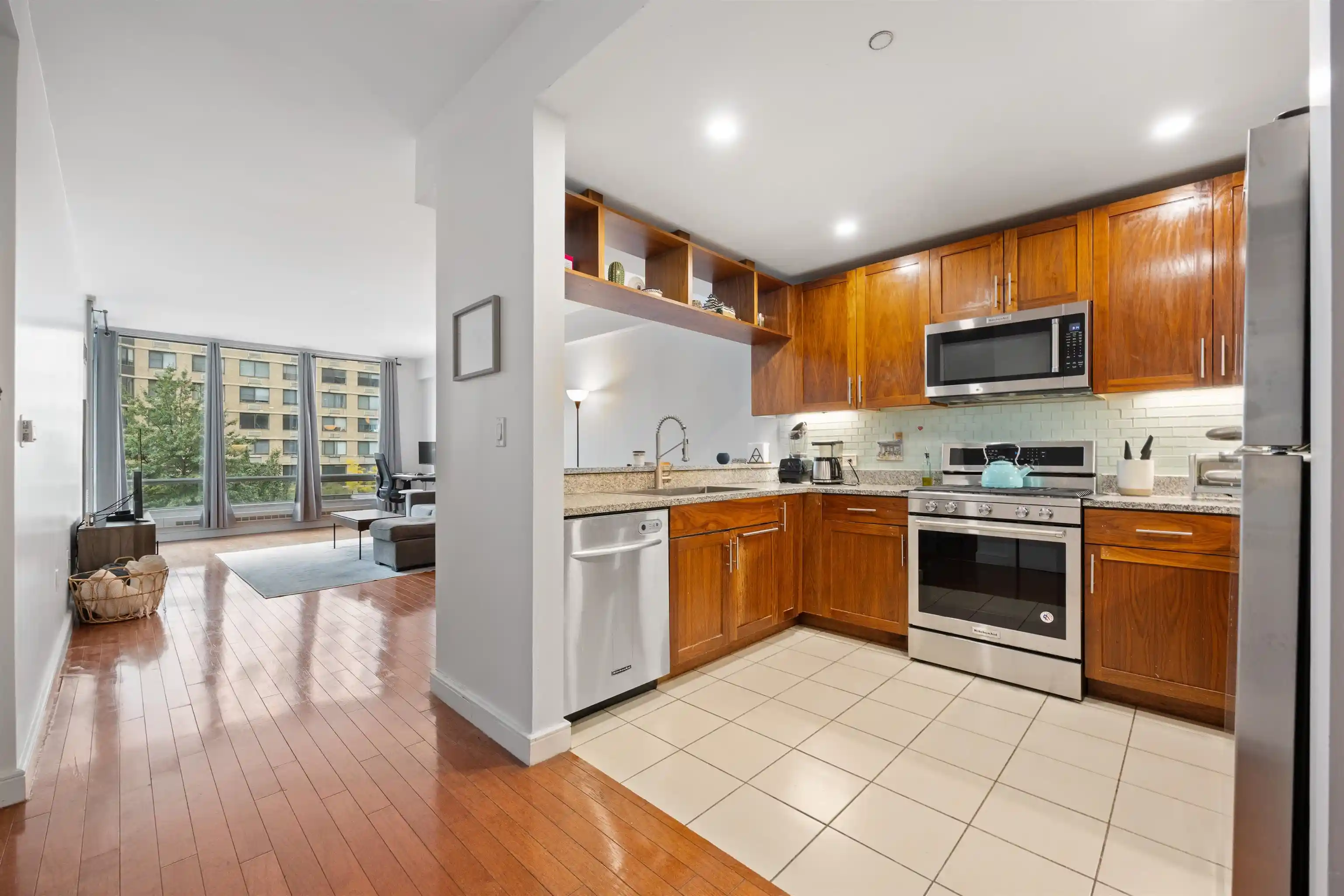 20-newport-pkwy-305-jersey-city-nj-07310/hzid_2dd885e3