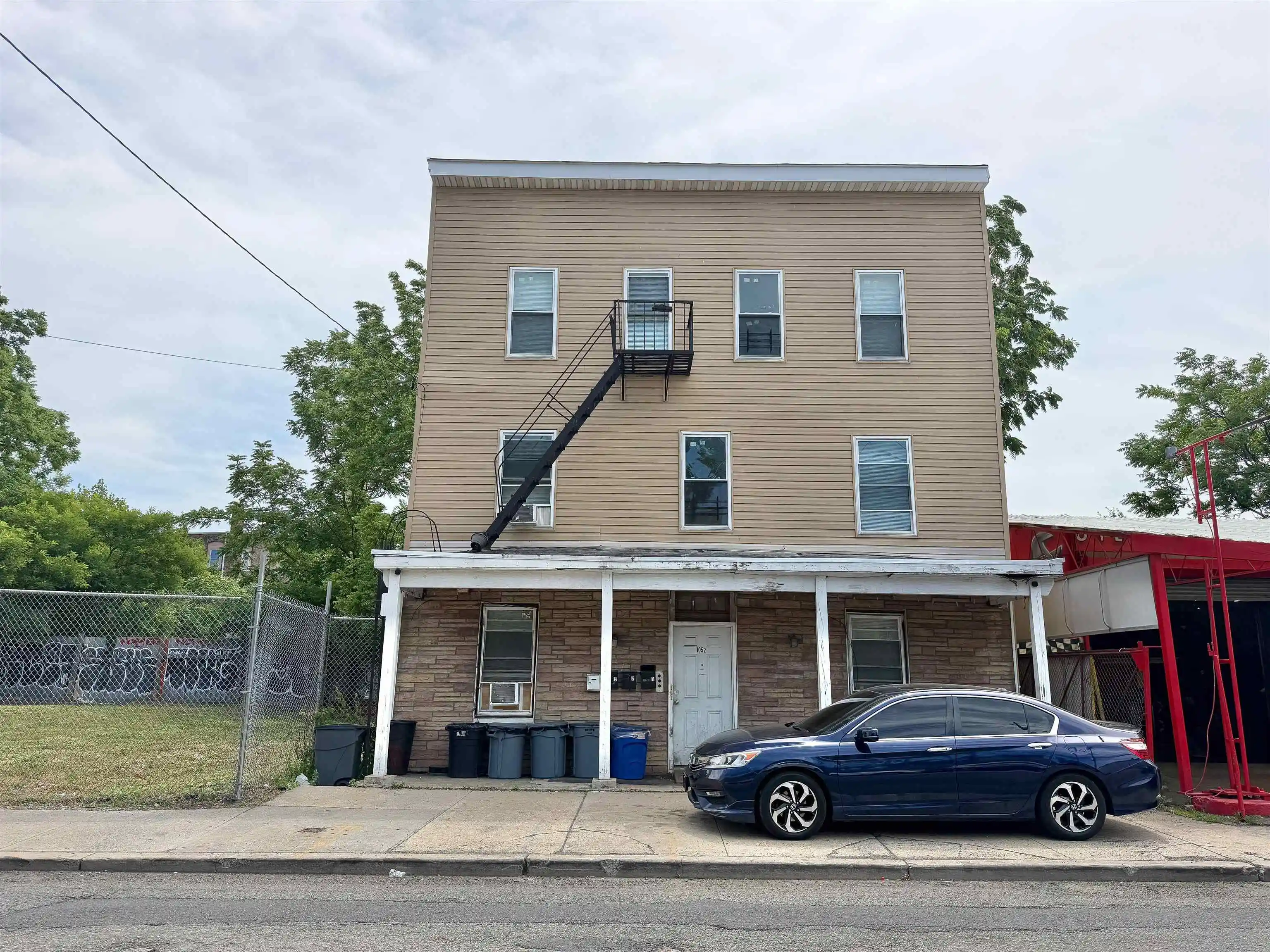 1052-garfield-ave-jersey-city-nj-07304/hzid_62d69c63