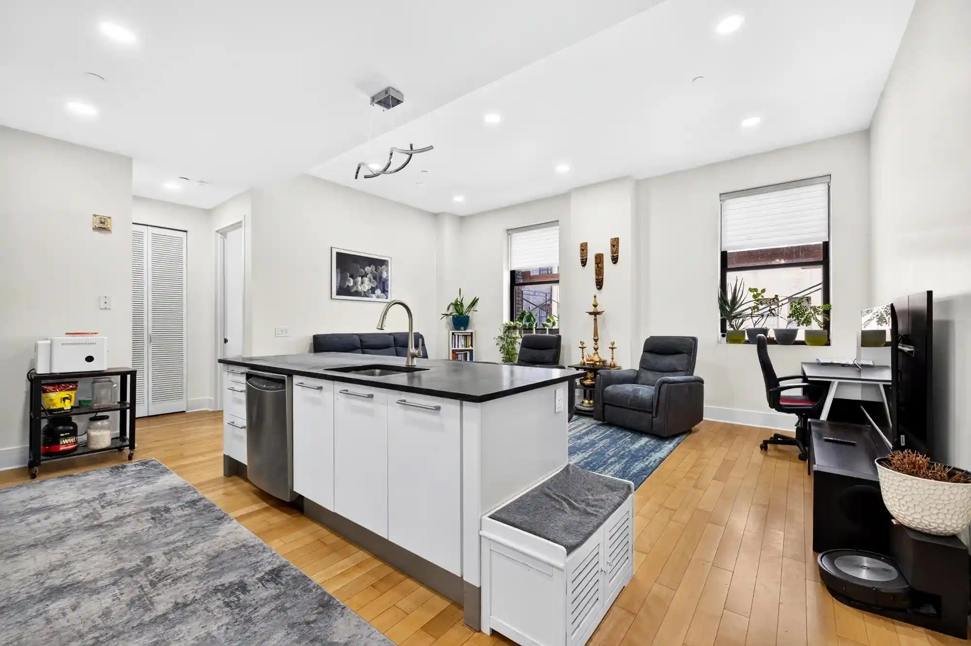 4-beacon-way-414-jersey-city-nj-07304/hzid_c999aef6