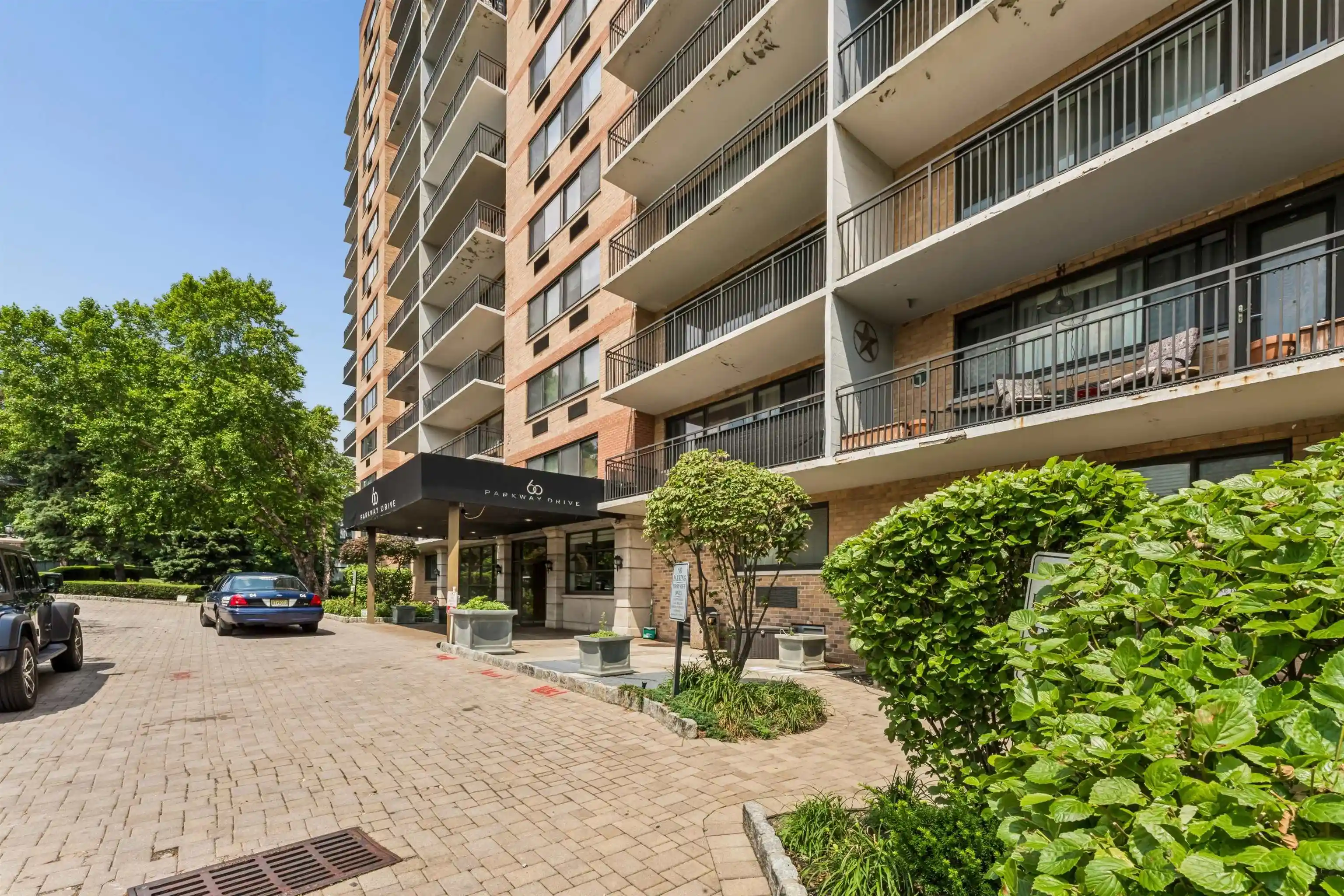60-parkway-dr-1m-east-orange-nj-07017/hzid_77ea55bf