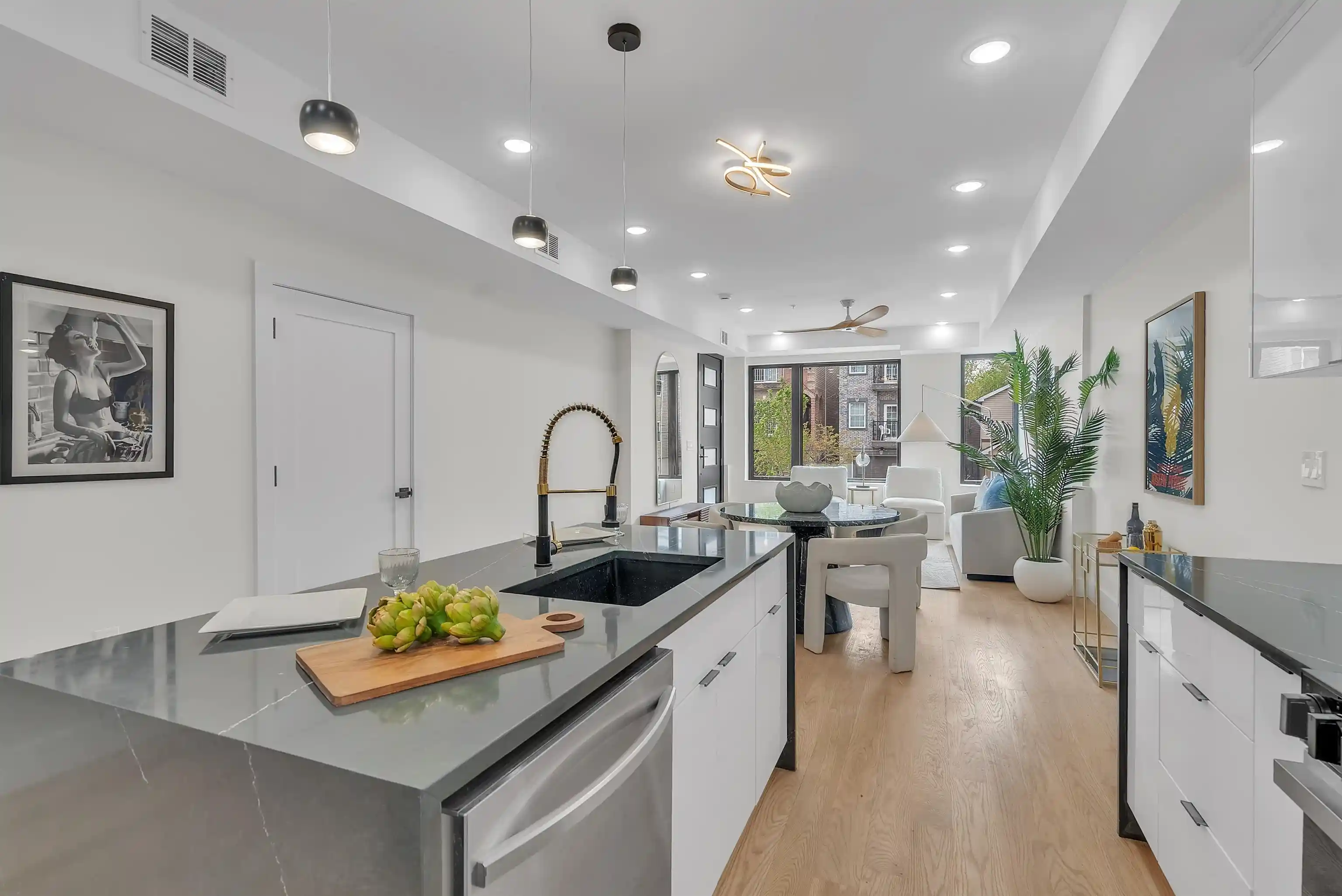 82-pamrapo-ave-a-jersey-city-nj-07305/hzid_792f2ab5