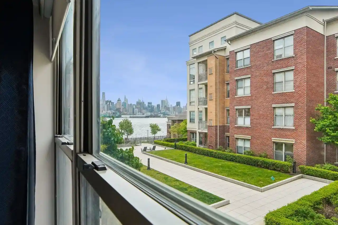 24-avenue-at-port-imperial-215-west-new-york-nj-07093/hzid_5d861571