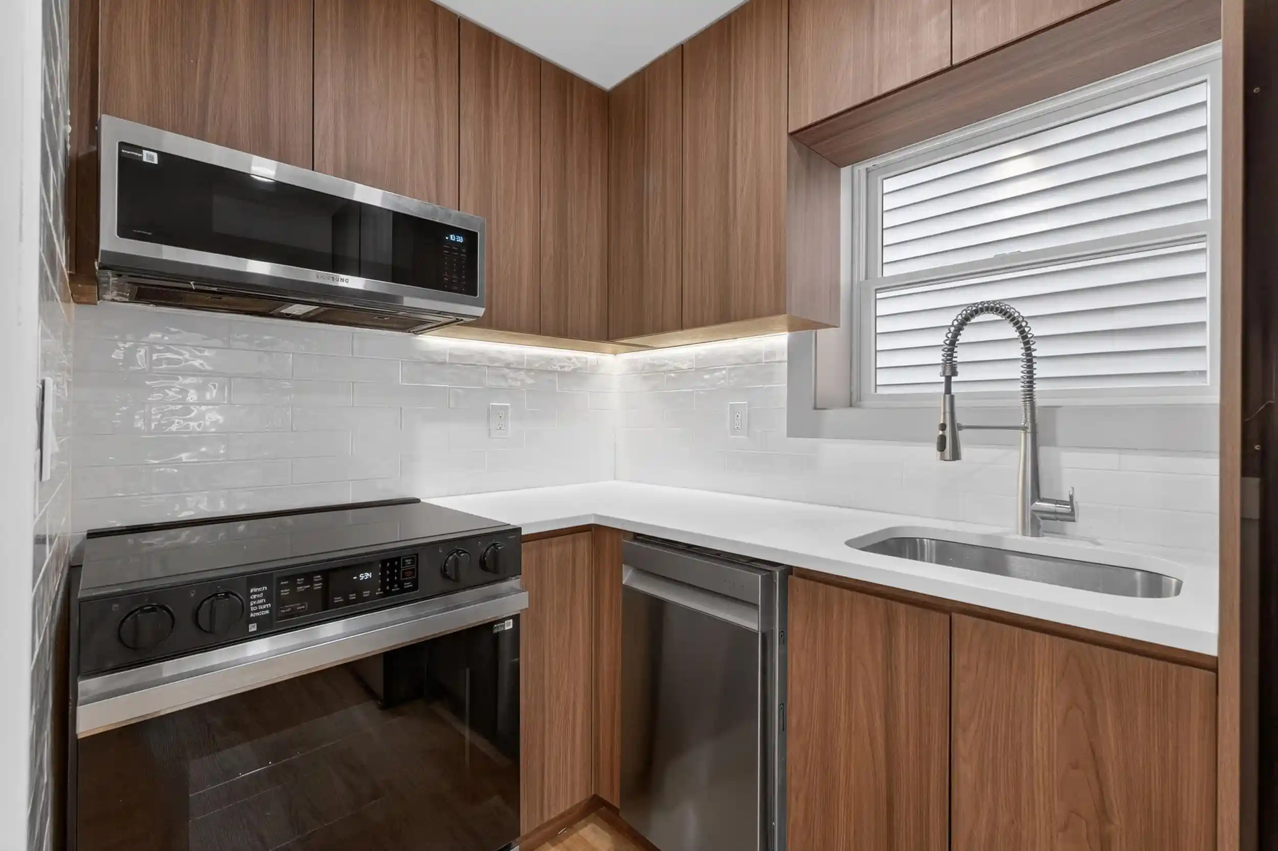161-woodlawn-ave-4-jersey-city-nj-07305/hzid_152ba8a6