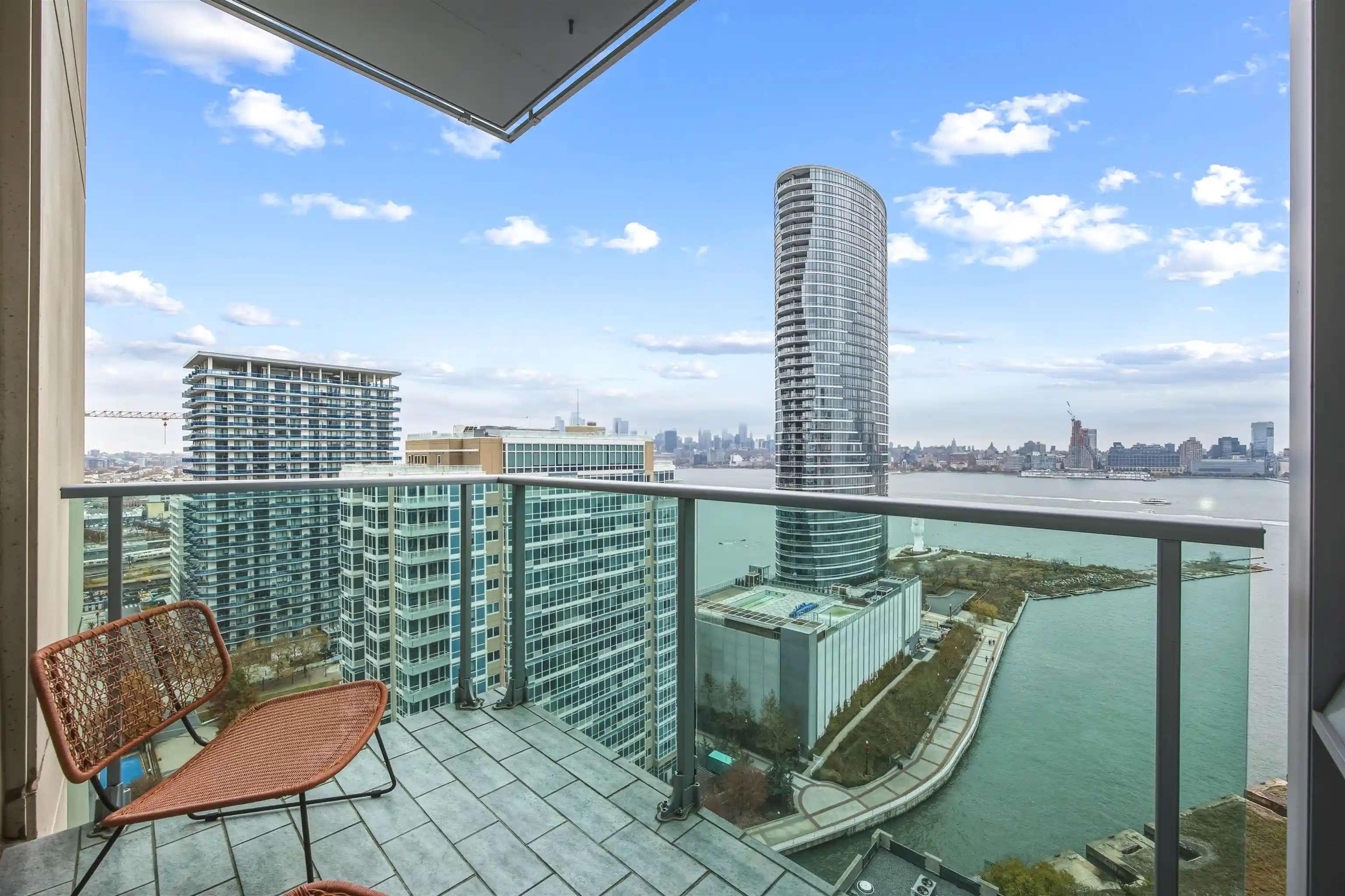 1-shore-lane-2207s-jersey-city-nj-07310/hzid_dfea1127