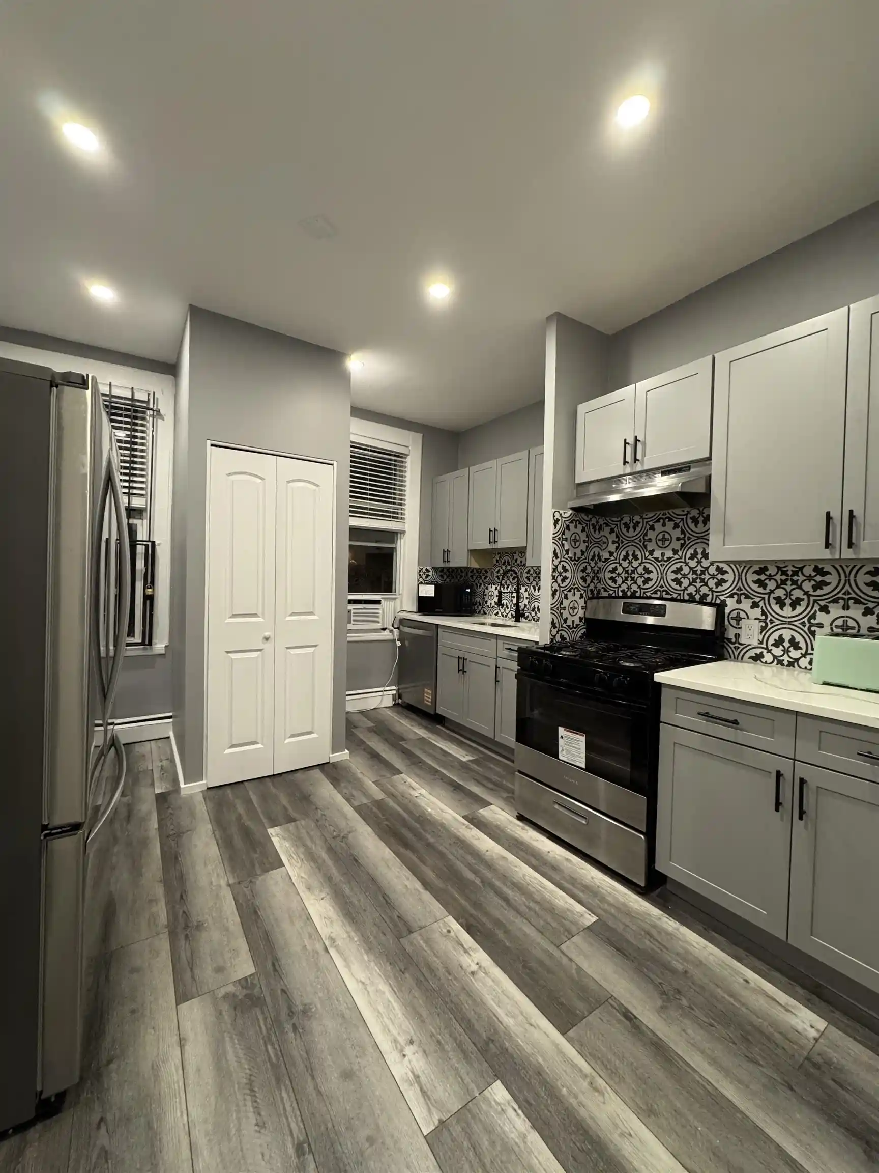 1172-summit-ave-jersey-city-nj-07307/hzid_d375b3c7