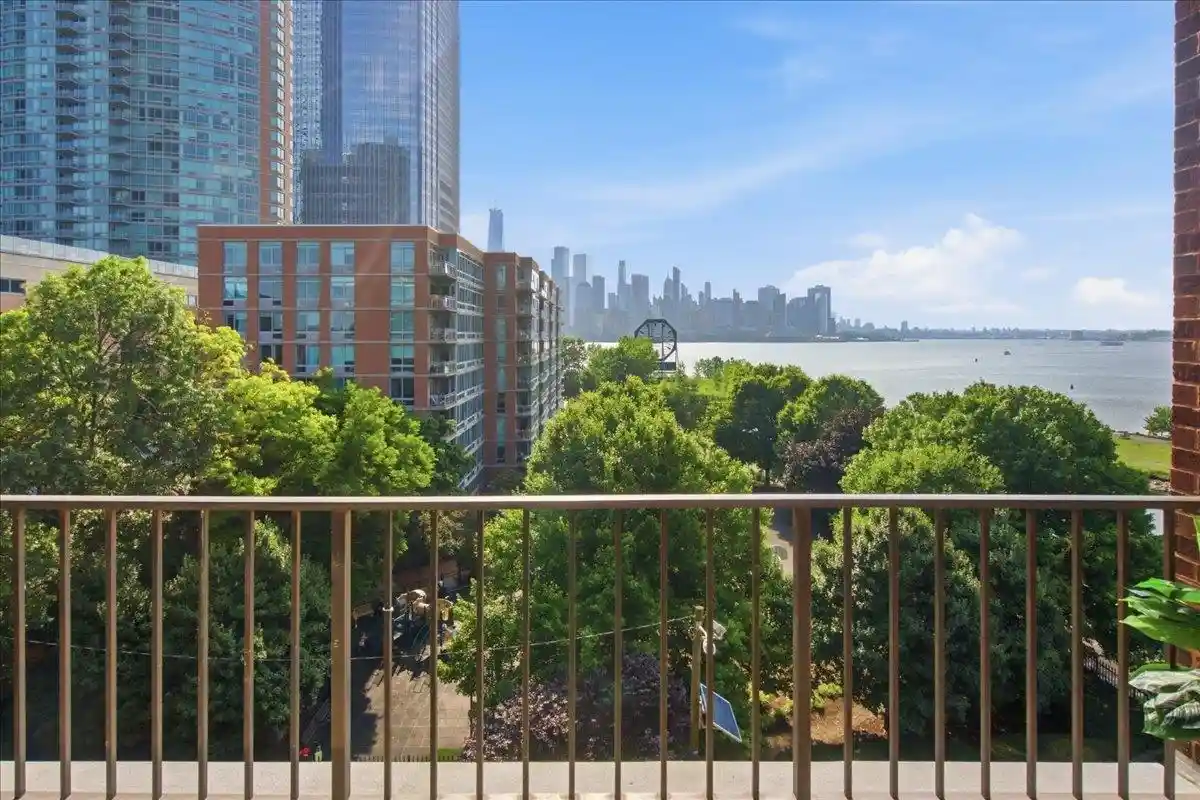 1-greene-st-505-jersey-city-nj-07302/hzid_972cd9a1