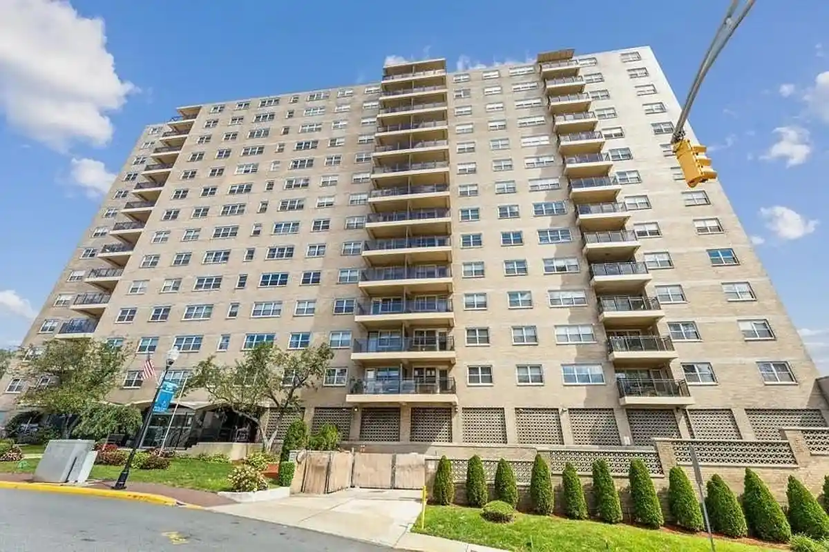 7100-boulevard-e-14a-guttenberg-nj-07093-4444/hzid_75140347