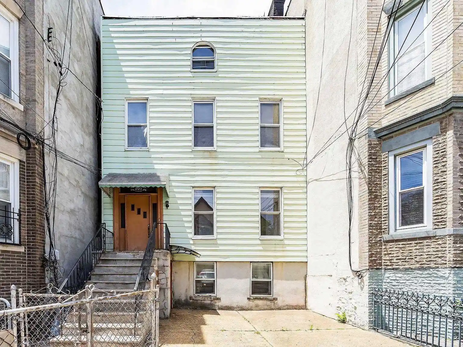 205-ogden-ave-jersey-city-nj-07307/hzid_7f231262