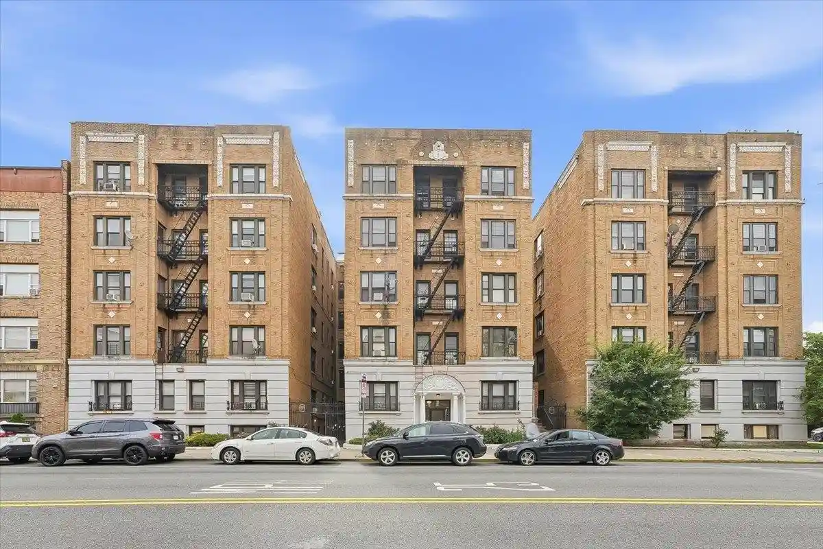 2672-kennedy-blvd-307-jersey-city-nj-07306/hzid_6aad2022