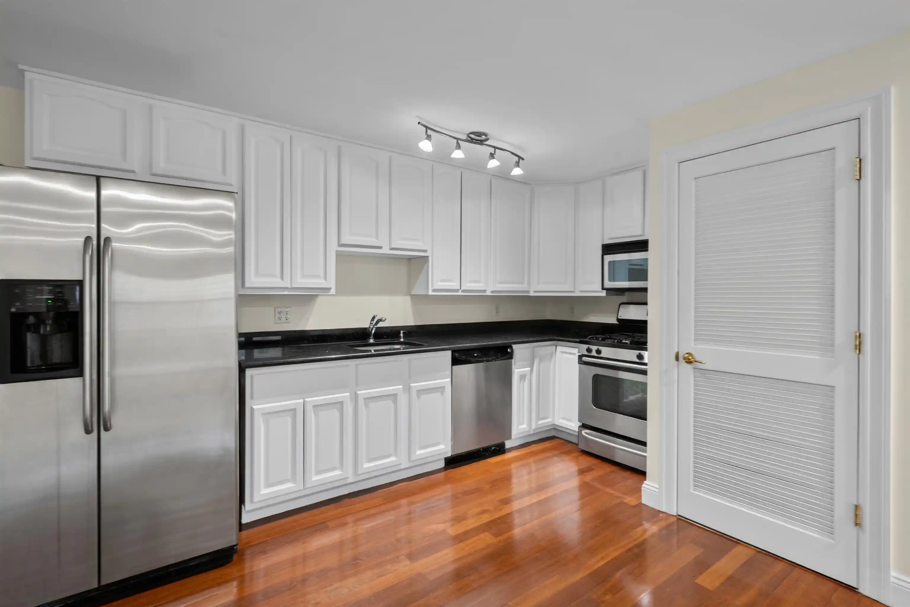 1720-new-york-ave-202-union-city-nj-07087-0000/hzid_0a119304
