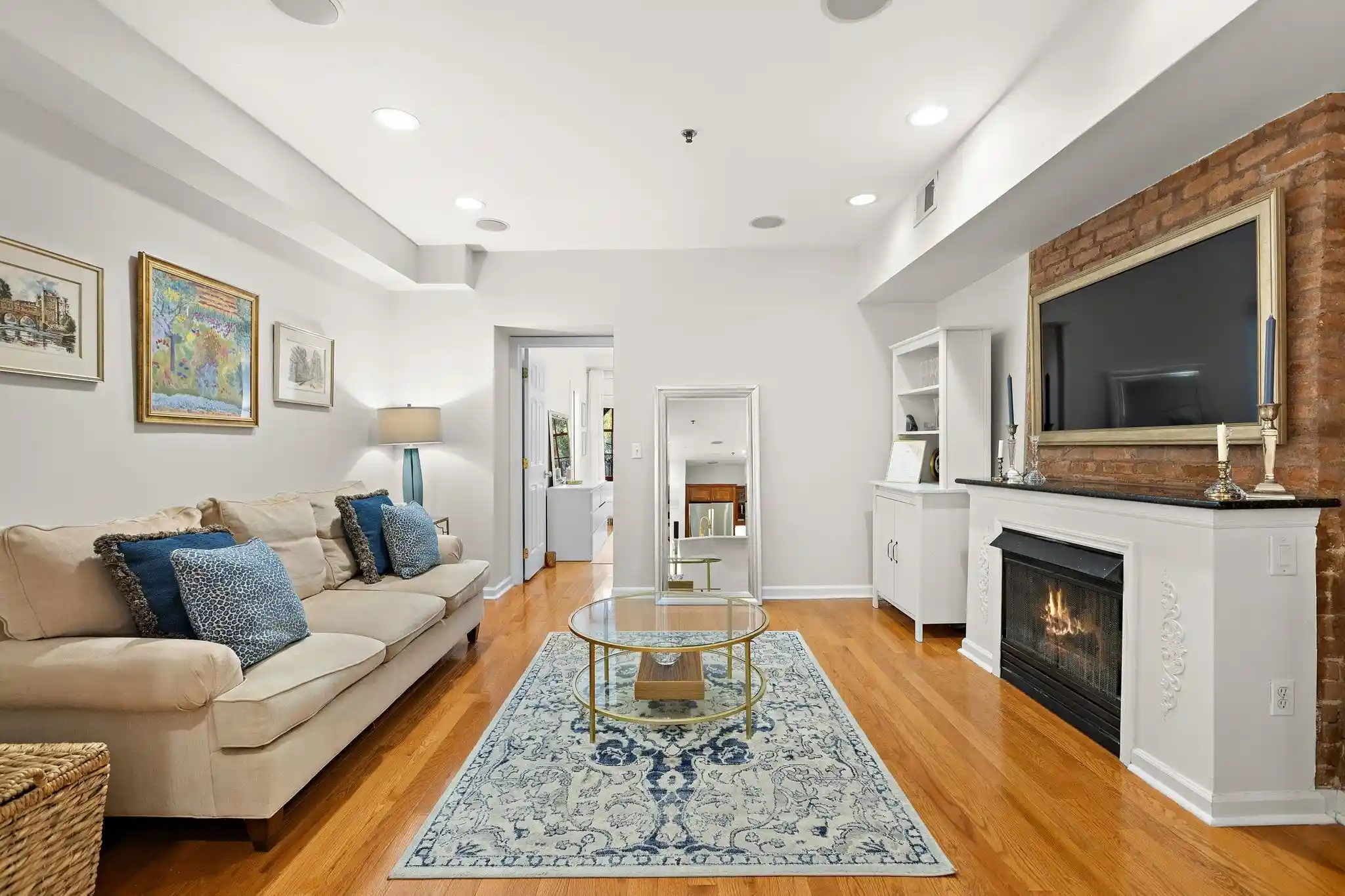 221-willow-ave-2r-hoboken-nj-07030/hzid_ae28597f