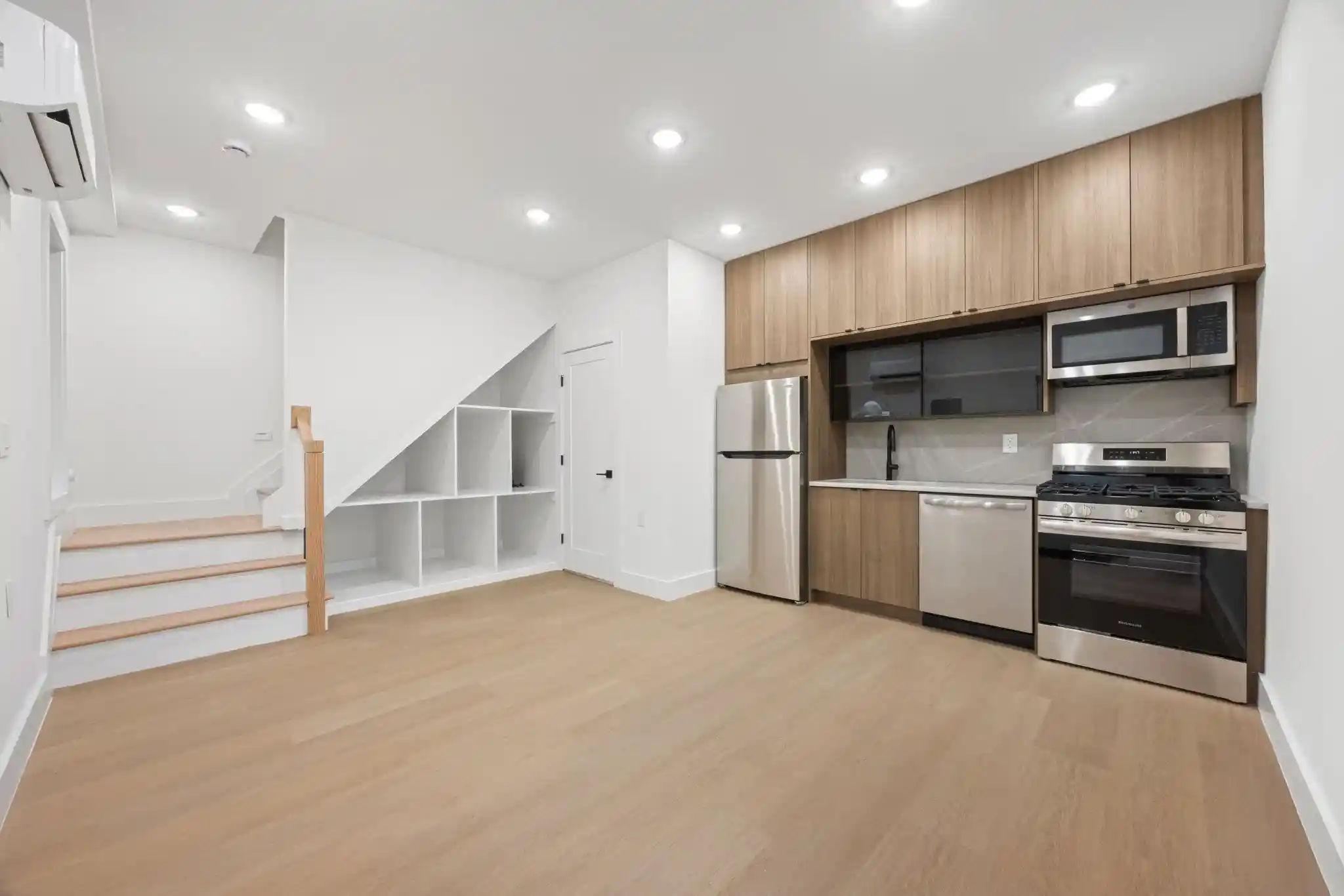 33-graham-st-3-jersey-city-nj-07307/hzid_68e685fc
